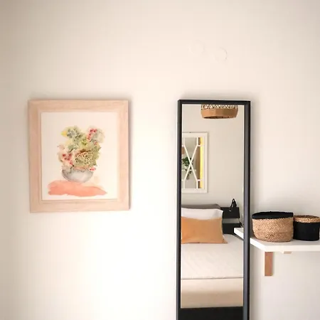 Sani Eclectic Family Villa, Private Garden Holiday home