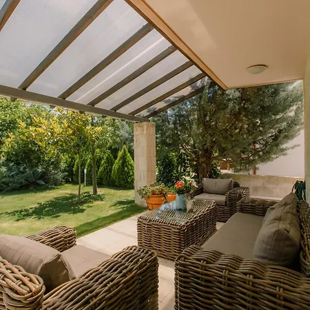 Sani Eclectic Family Villa, Private Garden Sani (Chalkidiki)