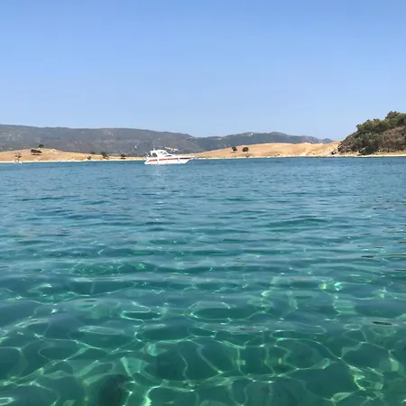 Sani Eclectic Family Villa, Private Garden 펜션 *