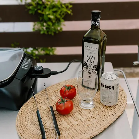 Sani Eclectic Family Villa, Private Garden 펜션 *