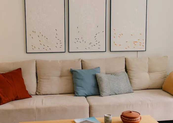 Sani Eclectic Family Villa, Private Garden 度假居 撒尼海滩