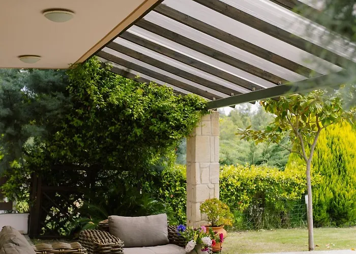 Sani Eclectic Family Villa, Private Garden * 撒尼海滩